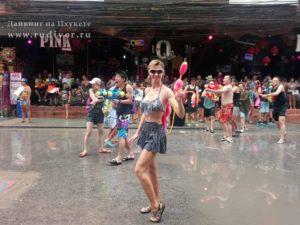 songkran phuket
